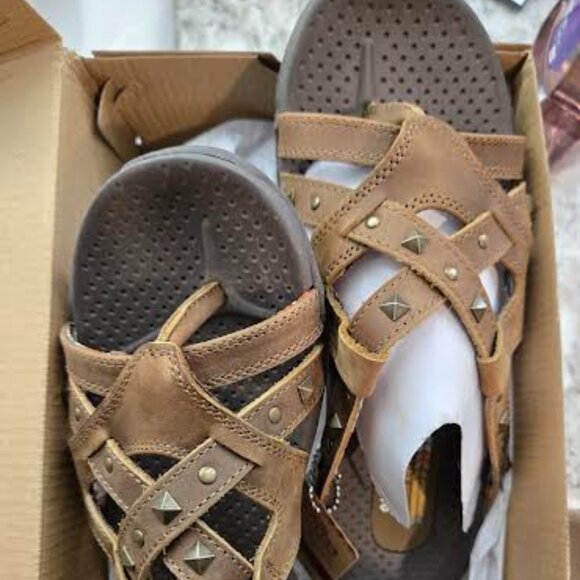 New Skechers Reggae Soundstage Studded Sandals Size 8 - Picture 1 of 5